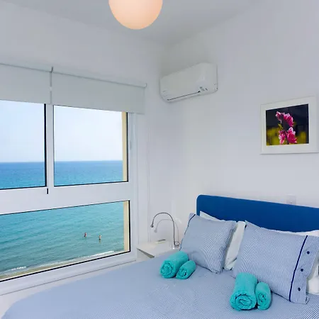 On The Penthouse By Trulycyprus Apartamento Limassol