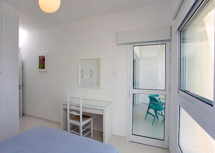 On The Penthouse By Trulycyprus Apartamento