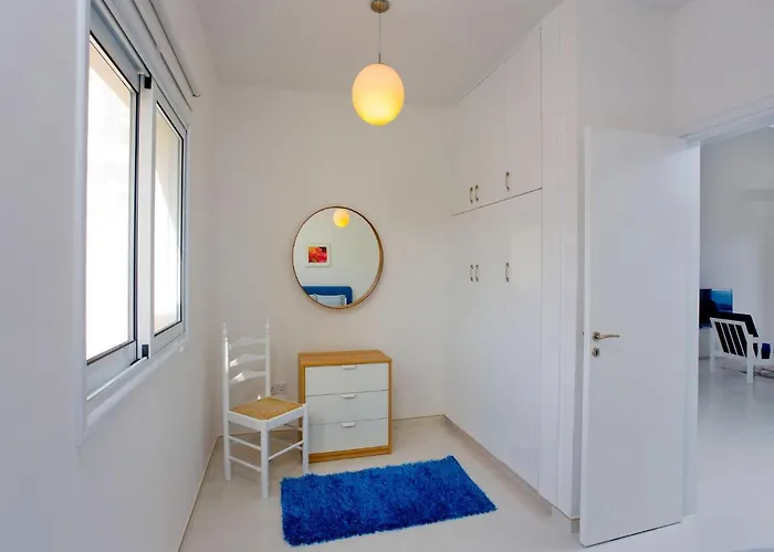 On The Penthouse By Trulycyprus Apartamento